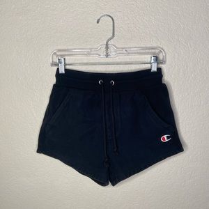 Highwaisted Urban Outfitters Champion Shorts🖤